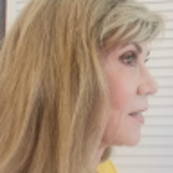 Meet your Posher, Jeanette - Picture 1 of 1